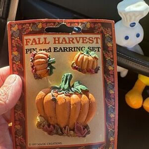 The cutest little vintage 90d Fall Harvest Pumpkin Pin and Earring Set